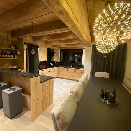 Villa 4bdr Highest Luxury Ski-in Ski-out Chalet Verbier